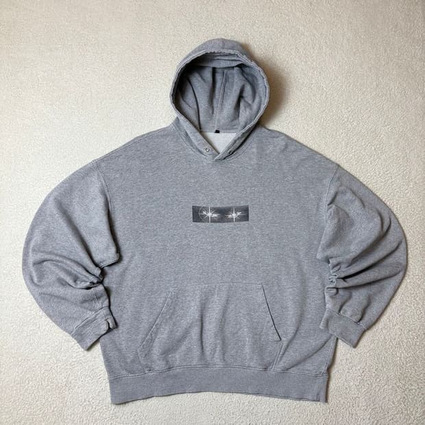 폴리테루 Polyteru사이트 매터스눈빛 그래픽 후드티 PN6550