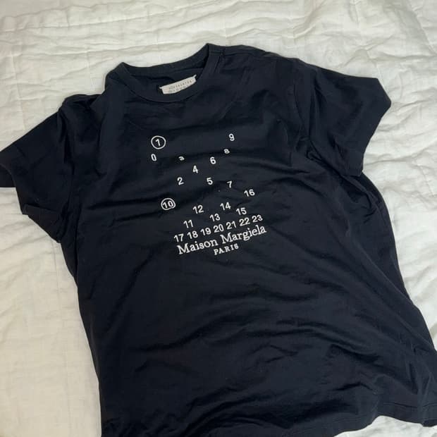 메종 마르지엘라 블랙 티셔츠 M
