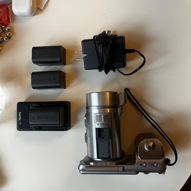 JVC GC-PX1 빈티지 FHD 캠코더 / 사진촬영 듀얼