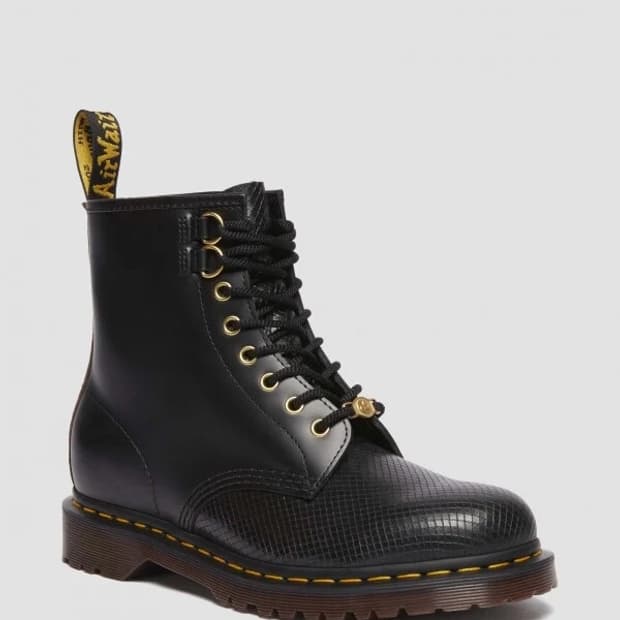 닥터마틴 1460 YOTS