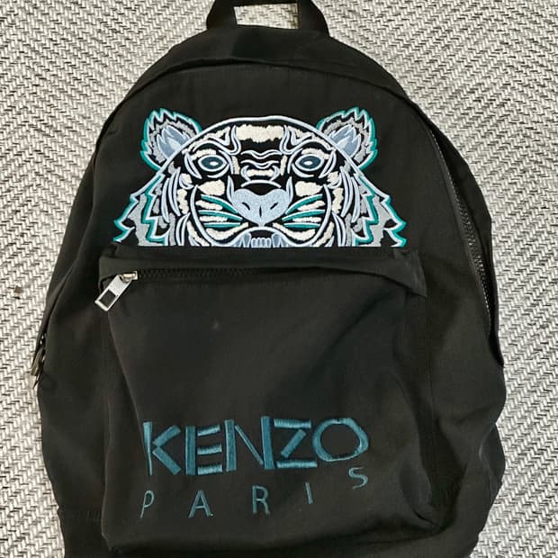 Kenzo 겐조 자수 타이거 블랙 백팩