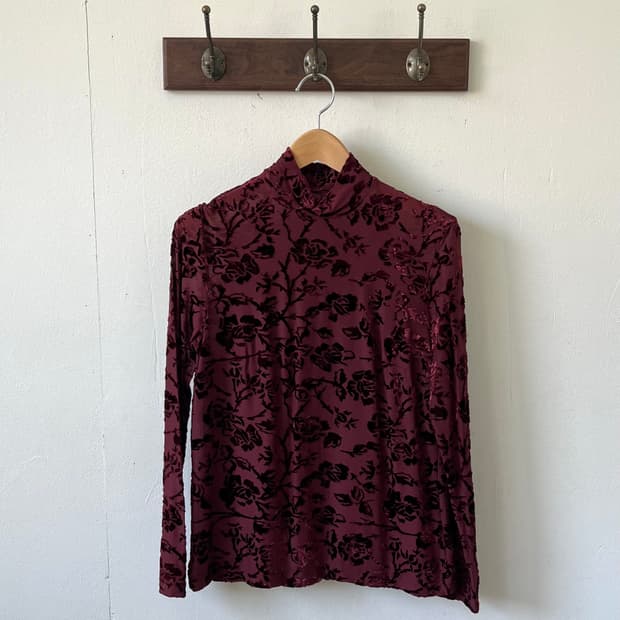 Moaliyia 로즈 벨벳 터틀넥