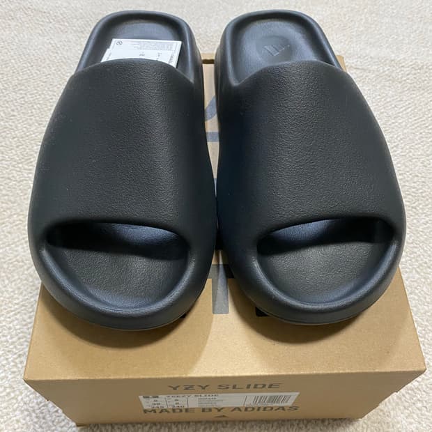 아디다스 이지 슬라이드 오닉스