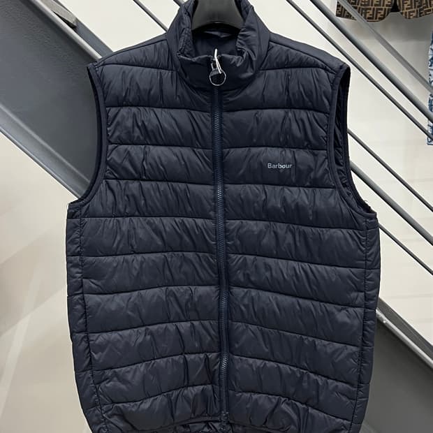 바버 브렛비 네이비 패딩 베스트