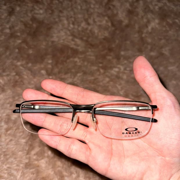오클리 반무테 안경 barrelhouse 0.5