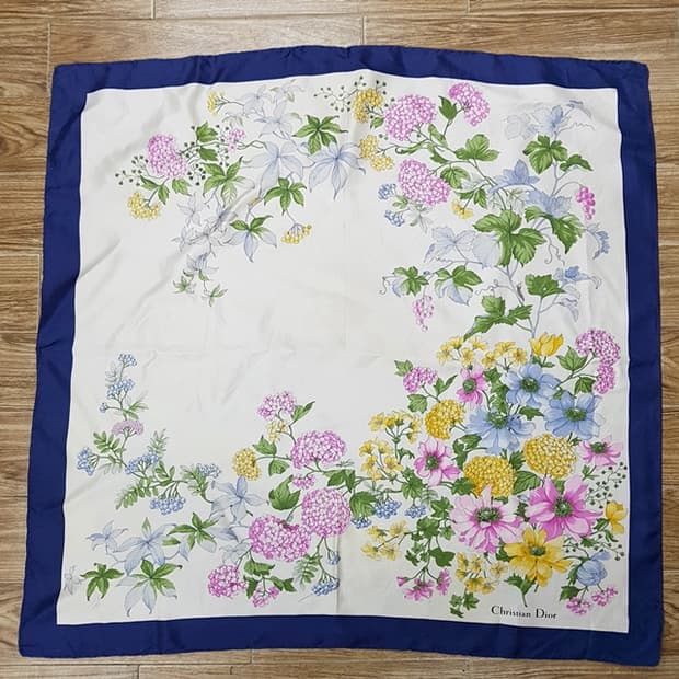 Christian Dior 크리스찬 디올 실크 스카프