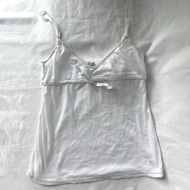 Abercrombie ribbon sleeve