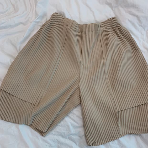 옴므플리세 24년 6월 먼슬리 카고 숏츠 베이지