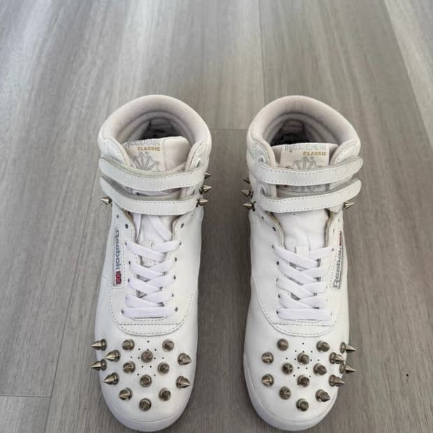 준야와타나베 꼼데 x 리복 클래식 하이