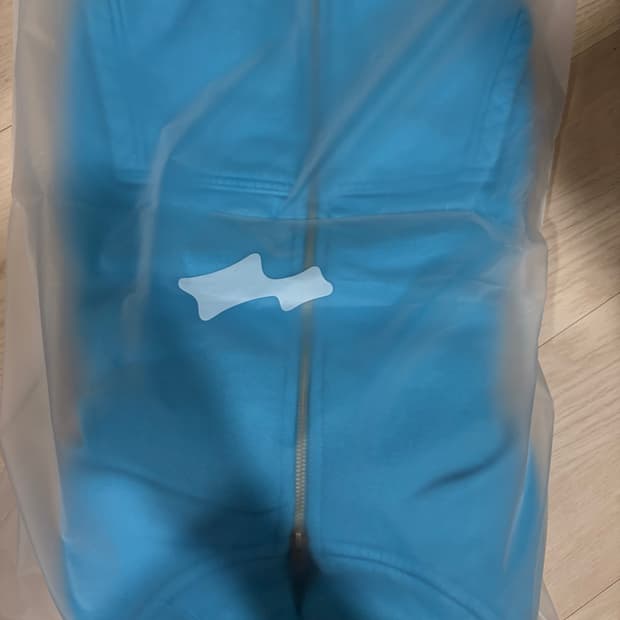 SKYLRK 후드집업 super blue s