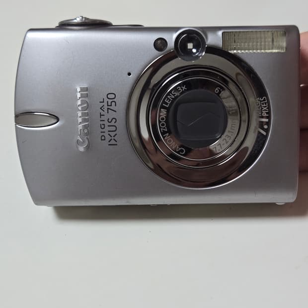 캐논 디지털 IXUS 750 실버 카메라