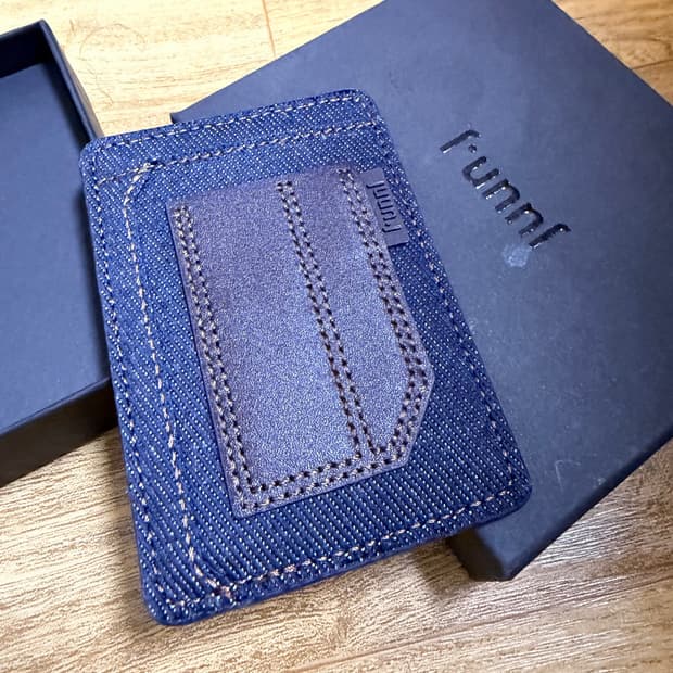 준지 데님 맥세이프 카드지갑 (미사용)