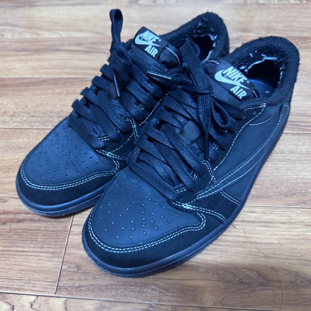 조던 1 트래비스 스캇 블랙 팬텀