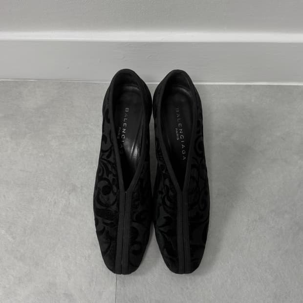 발렌시아가 빈티지 아르누보 패턴 벨벳 힐 블랙 정품