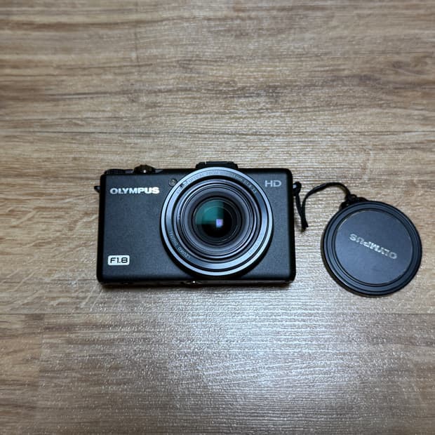 올림푸스XZ-1 디지털카메라 팝니다