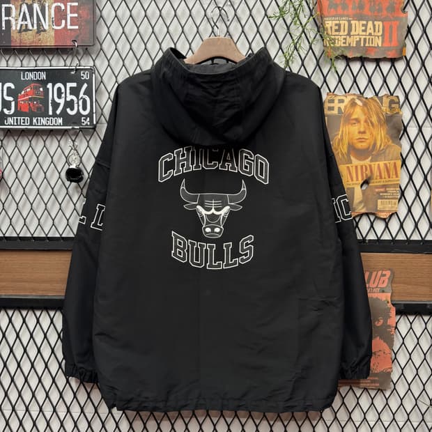 21S/S NBA X 시카고불스 후드 하프집업 후면 프린팅 포인트 블랙