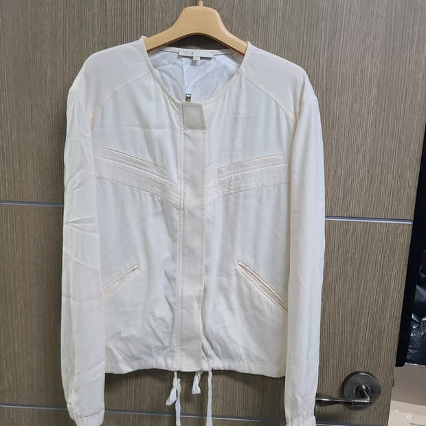 마쥬 실크 아이보리 봄버 자켓