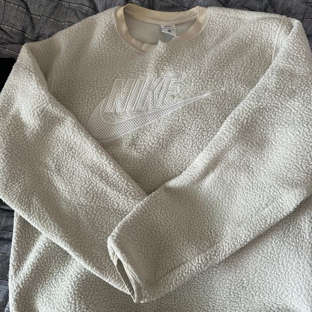 나이키 쉐르파 맨투맨