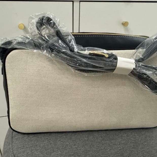 렉토 캔버스 테니스 숄더 미디엄 백 팝니다