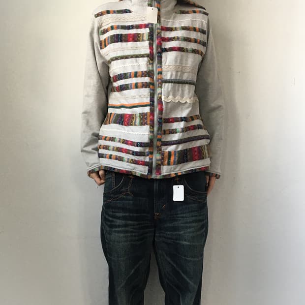 Reversible hood zip up