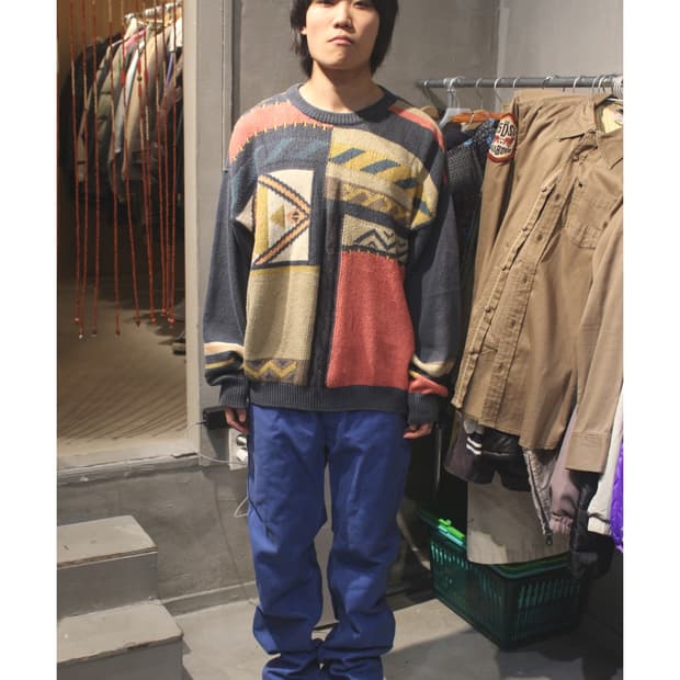 이태리 핸드크래프팅 자수니트