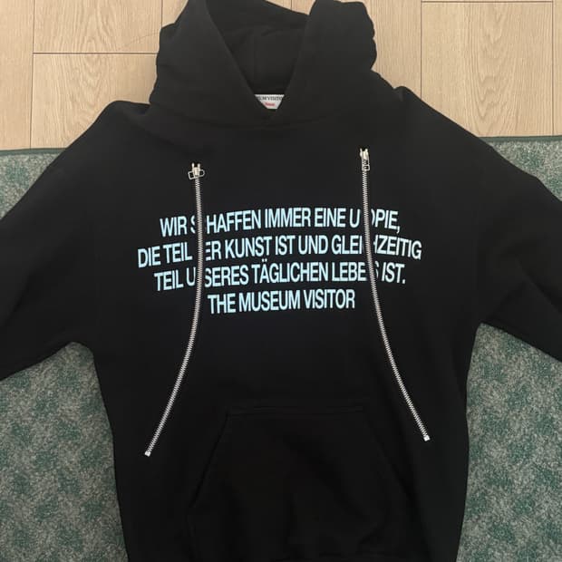 더뮤지엄비지터 후드
