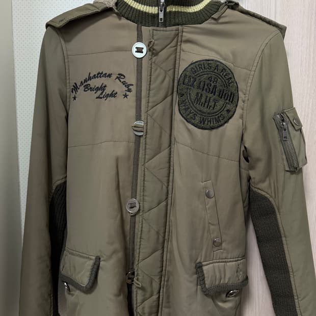 리즈리사돌 카키 털 패딩 야상