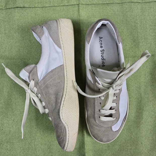 아크네 스튜디오 스니커즈 42