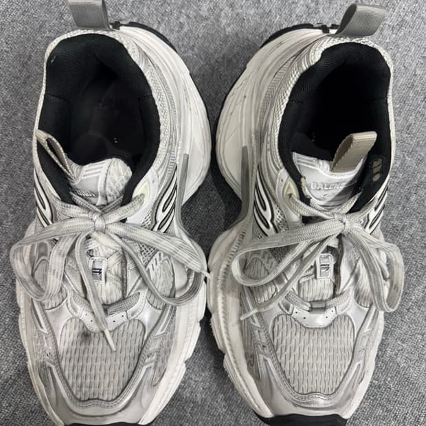 발렌시아가 10XL 화이트 42 (리모트오더 제품)