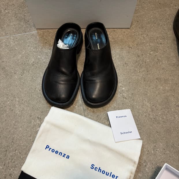 프로엔자슐러 레더 뮬로퍼 