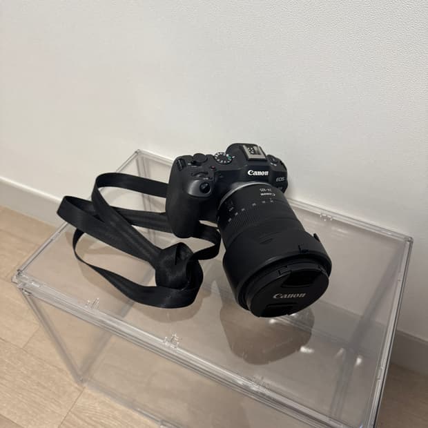 캐논 EOS R8 + (24-105mm 렌즈) + 배터리,가방