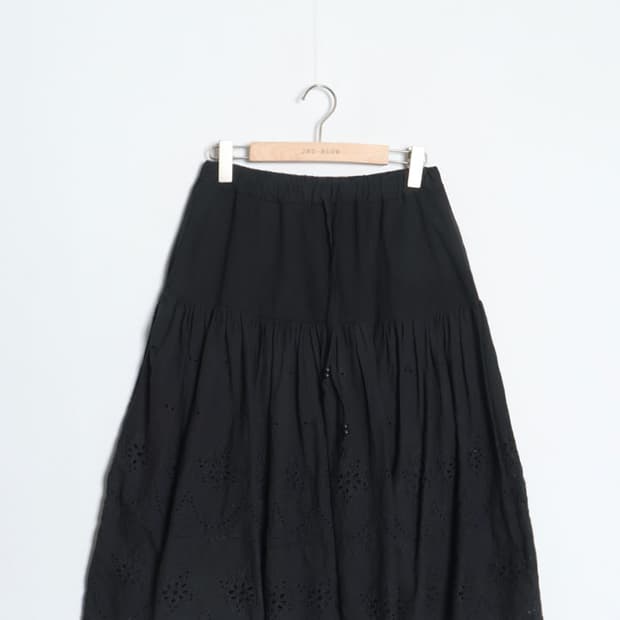 AS KNOW AS Lace Flared Skirt (26~28)