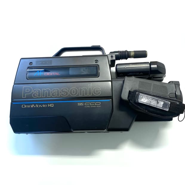 파나소닉 VHS 캠코더 (PV-330)