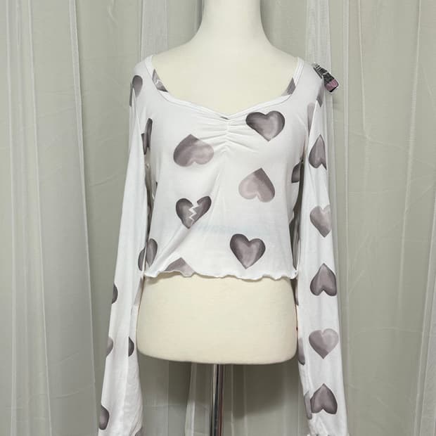 Gilly gicks 로걀 하트도트 크롭탑 