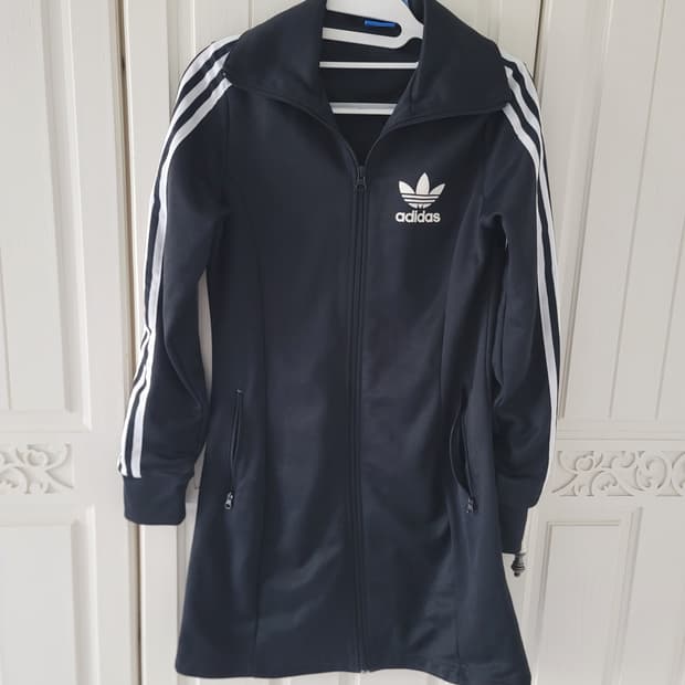 아디다스 유로파 드레스 090 판매합니다.