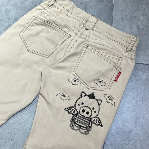 Drug store 박쥐 돼지 자수 베이지 코튼 와이드  팬츠