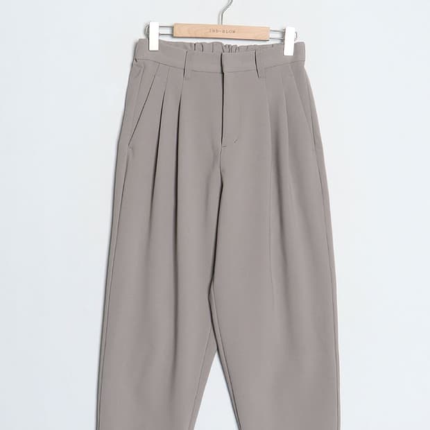 WYM x ATTACHMENT Loose Tapered Slacks