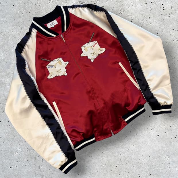 [M] 오아이오아이 브런치 버터 자수 스카쟌 집업 자켓 D726