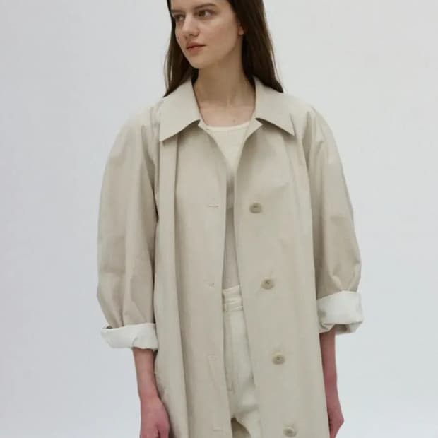 낫띵리튼 볼륨 발마칸 트렌치코트