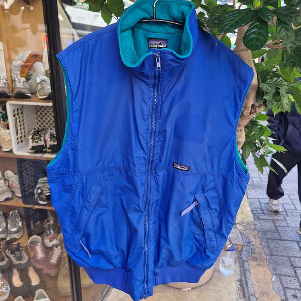 Z-93 파타고니아 신칠라 쉘드 베스트 조끼