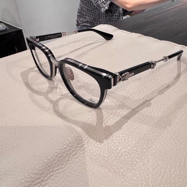 크롬하츠 덕버터 블랙실버