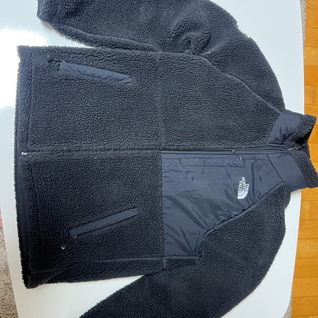 노스페이스 플리스자켓 팝니다.