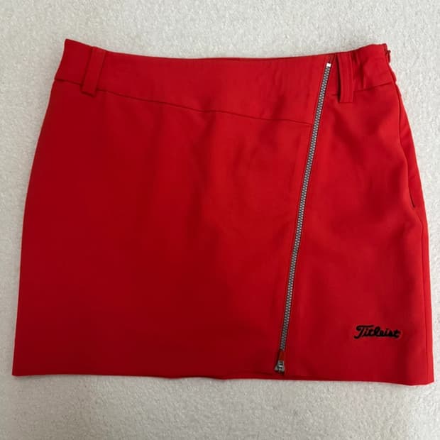 타이틀리스트 골프 치마 레드