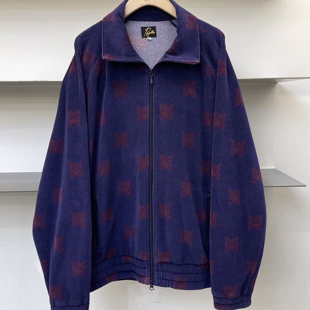 니들스 22AW 파피용 벨루어 트랙탑