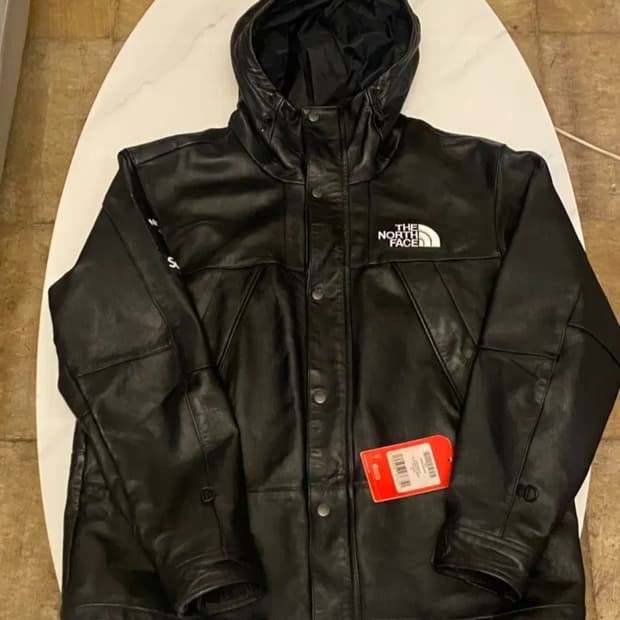 [마지막급매] 슈프림X노스페이스 레더 후드자켓 M