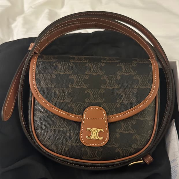 셀린느 미니베사체