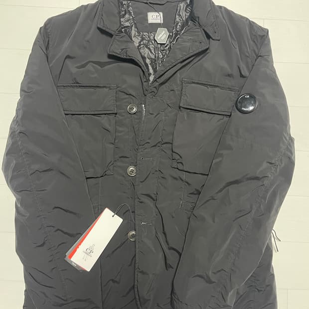 CP컴퍼니 패디드 자켓 블랙