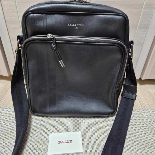(정품) Bally 발리 블랙 가죽 크로스백 메신져백