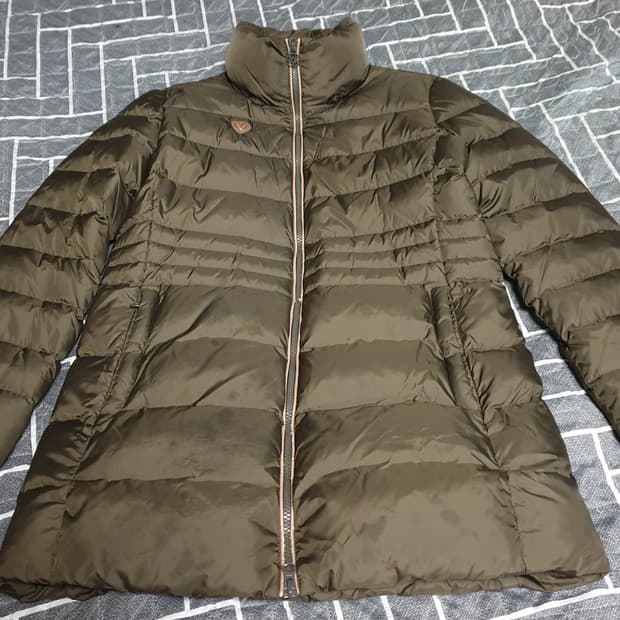 와일드로즈 슬림핏 made in swiss 구스다운 패딩 (100)