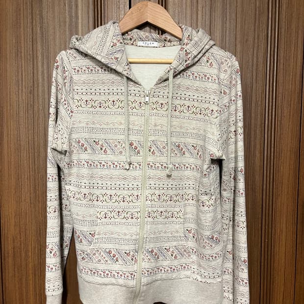 잔꽃 니트 패턴 후드집업